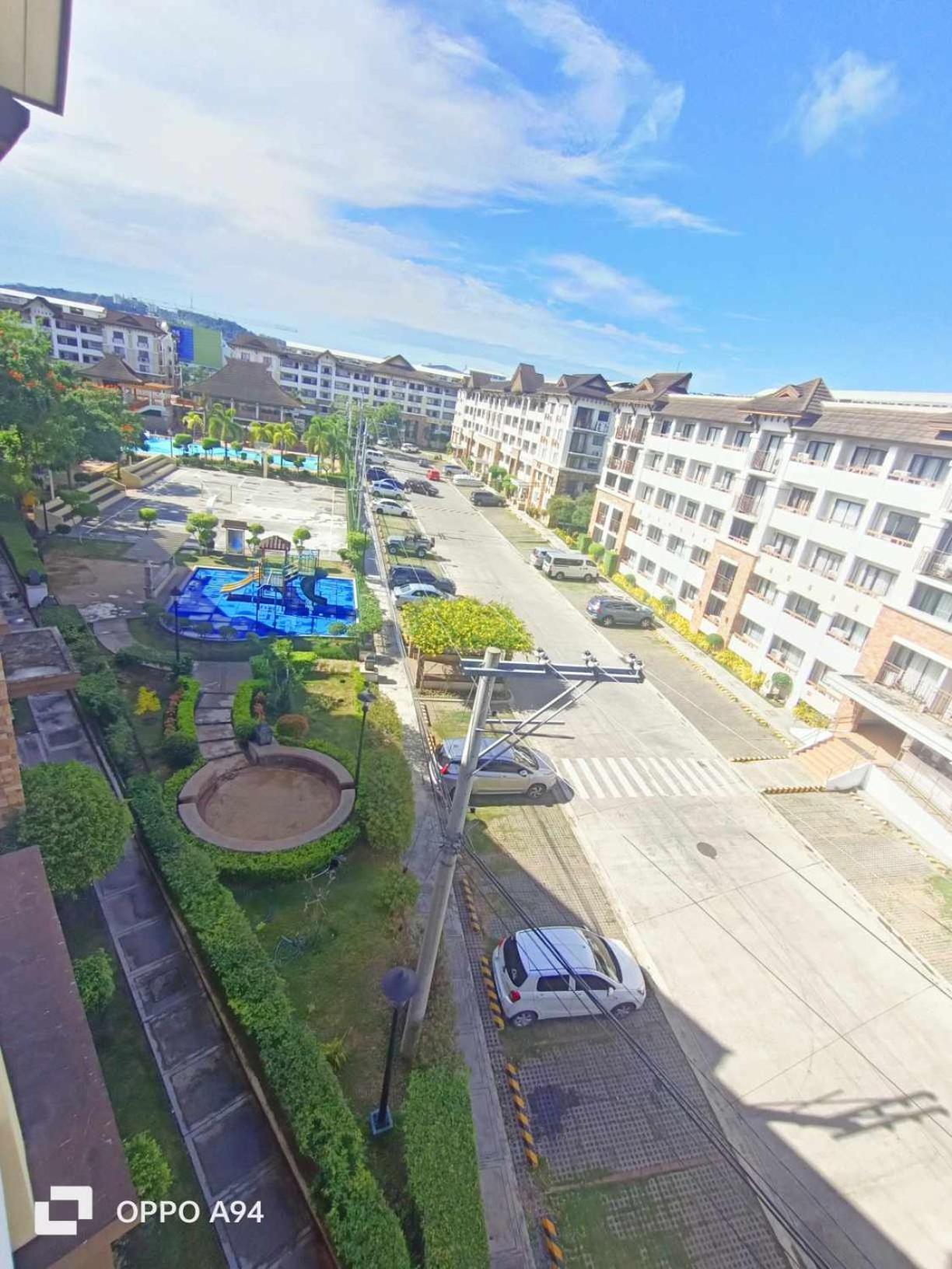 One Oasis Davao Condo 2Br Behind Sm Mall With Wifi & Pool Exterior photo