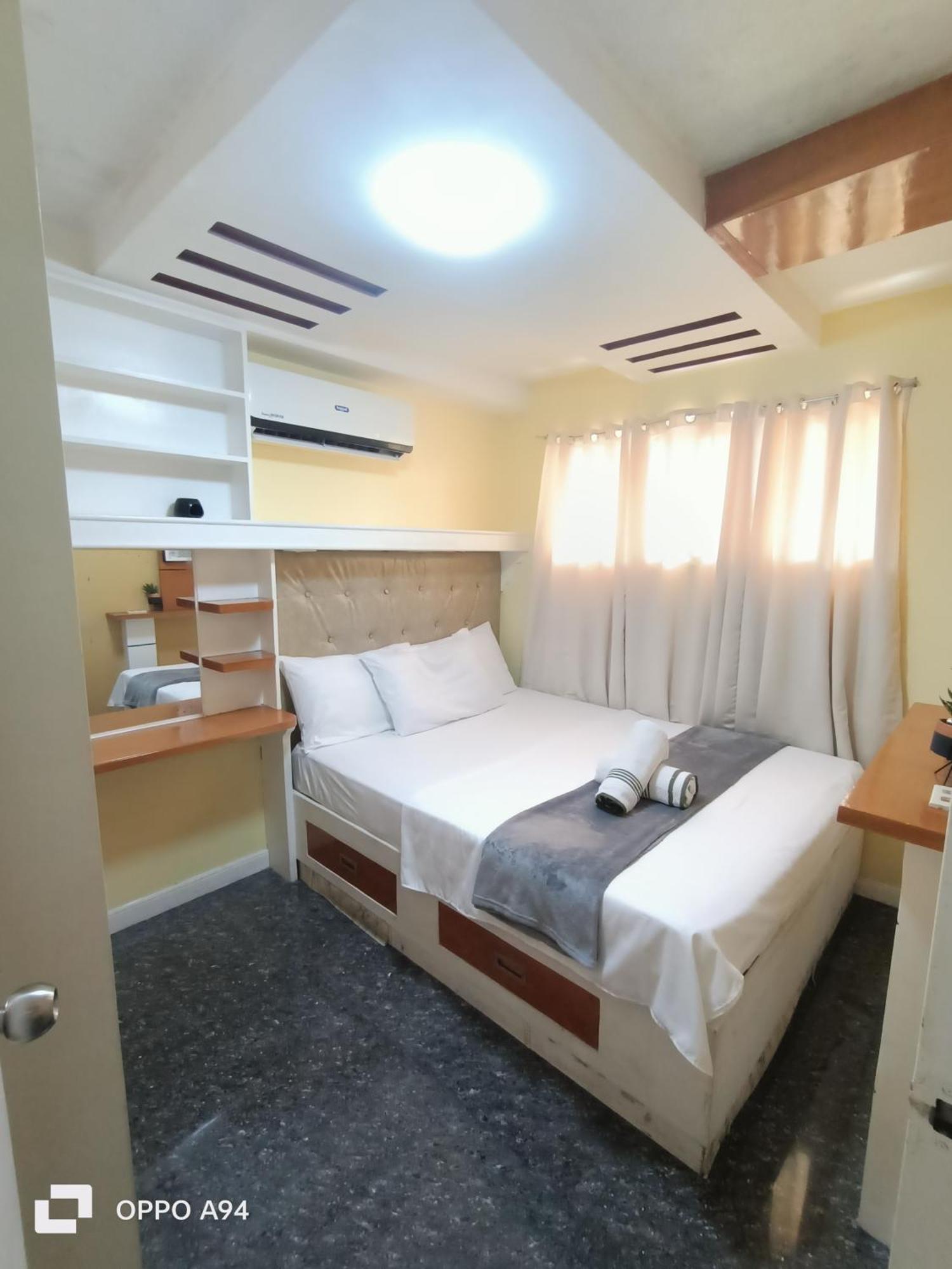 One Oasis Davao Condo 2Br Behind Sm Mall With Wifi & Pool Exterior photo